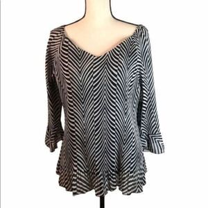 Essentials by Milano Zebra Print V Neck Black Top Large NWT